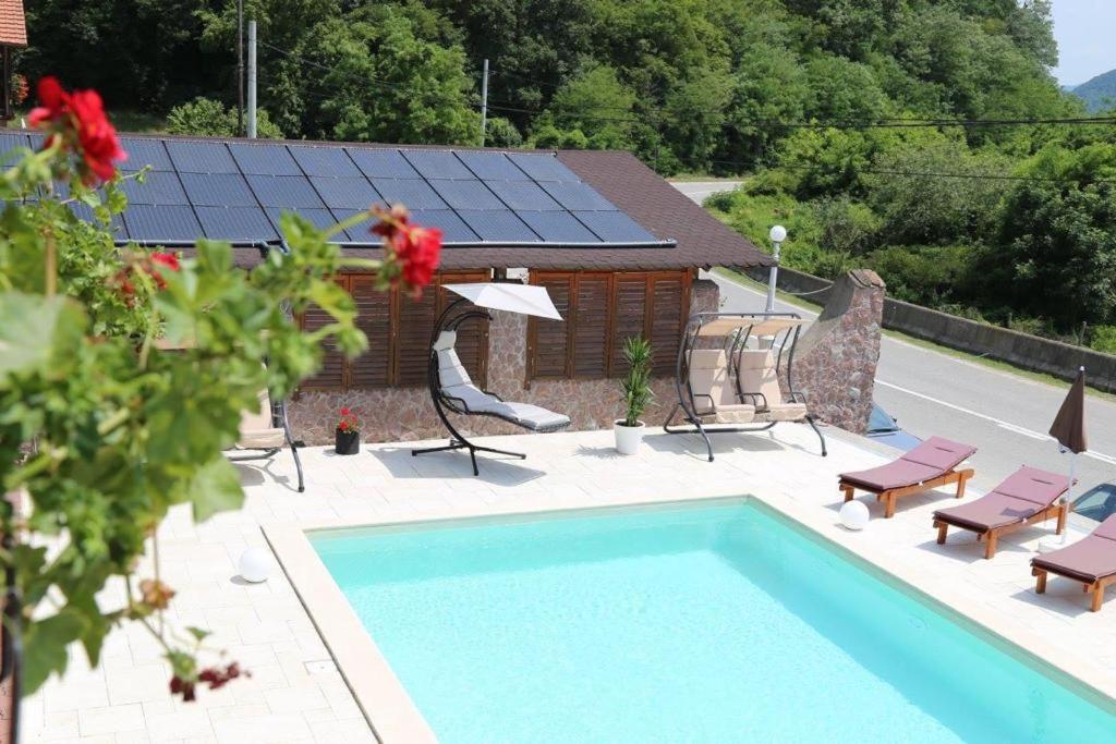 Pensiunea Deian-Clisura Dunarii Moldova Noua Exterior foto