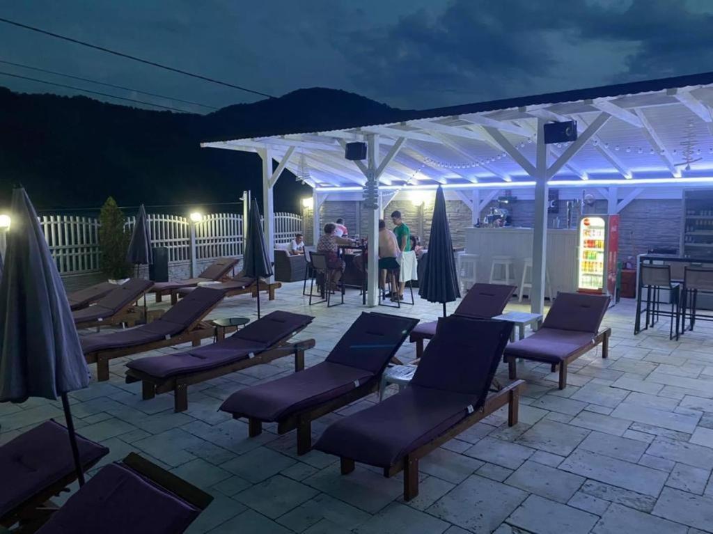 Pensiunea Deian-Clisura Dunarii Moldova Noua Exterior foto